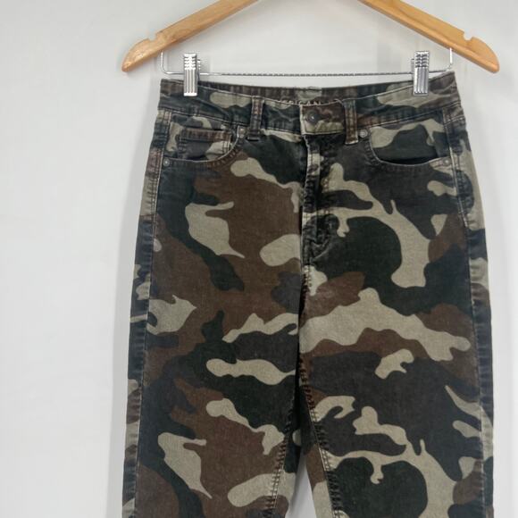 American Eagle Super Stretch Camo Mom Jeans Women’s Size 4 - Picture 9 of 9
